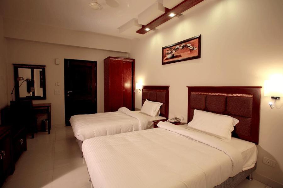 Kartikay Hotel Hisār Exterior photo