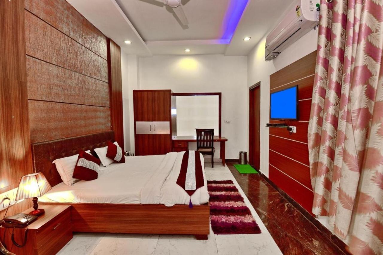 Kartikay Hotel Hisār Exterior photo