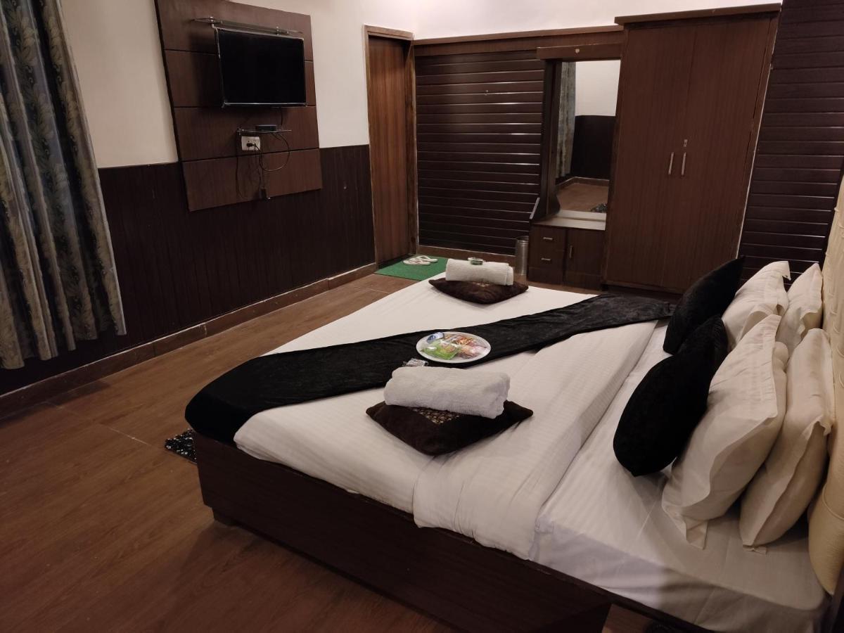 Kartikay Hotel Hisār Exterior photo