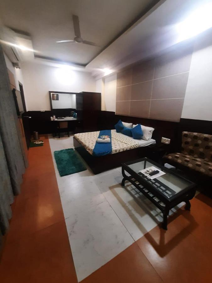 Kartikay Hotel Hisār Exterior photo