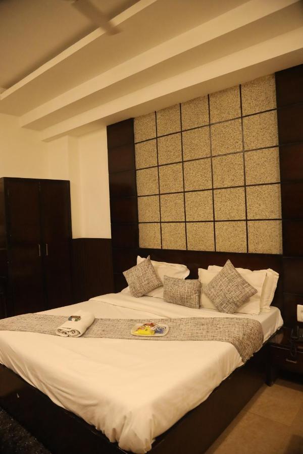Kartikay Hotel Hisār Exterior photo