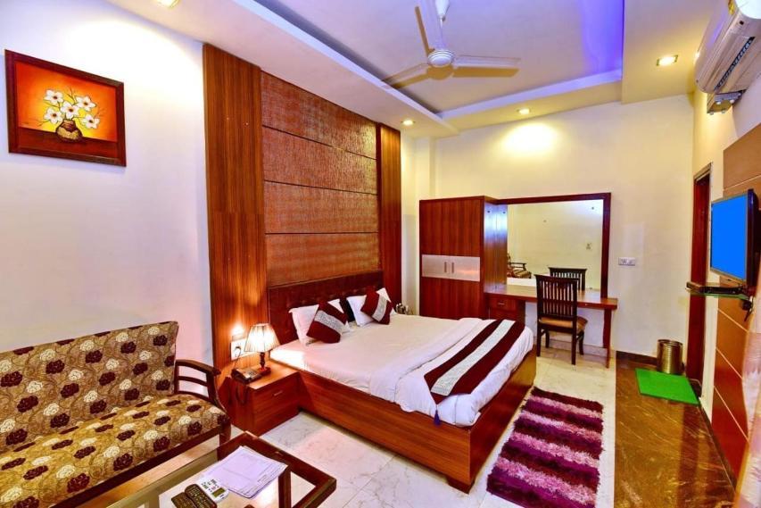 Kartikay Hotel Hisār Room photo